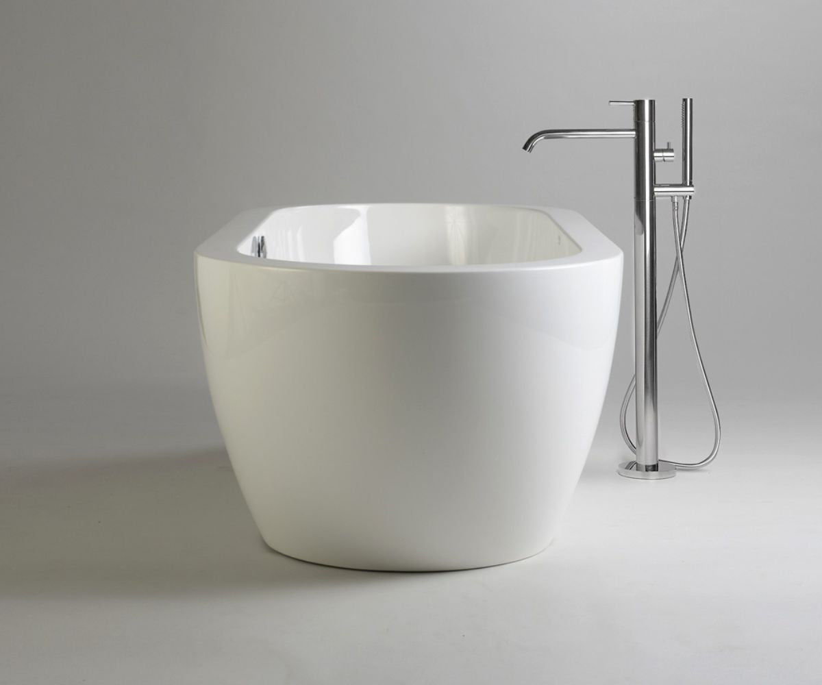 Genesis freestanding bathtub