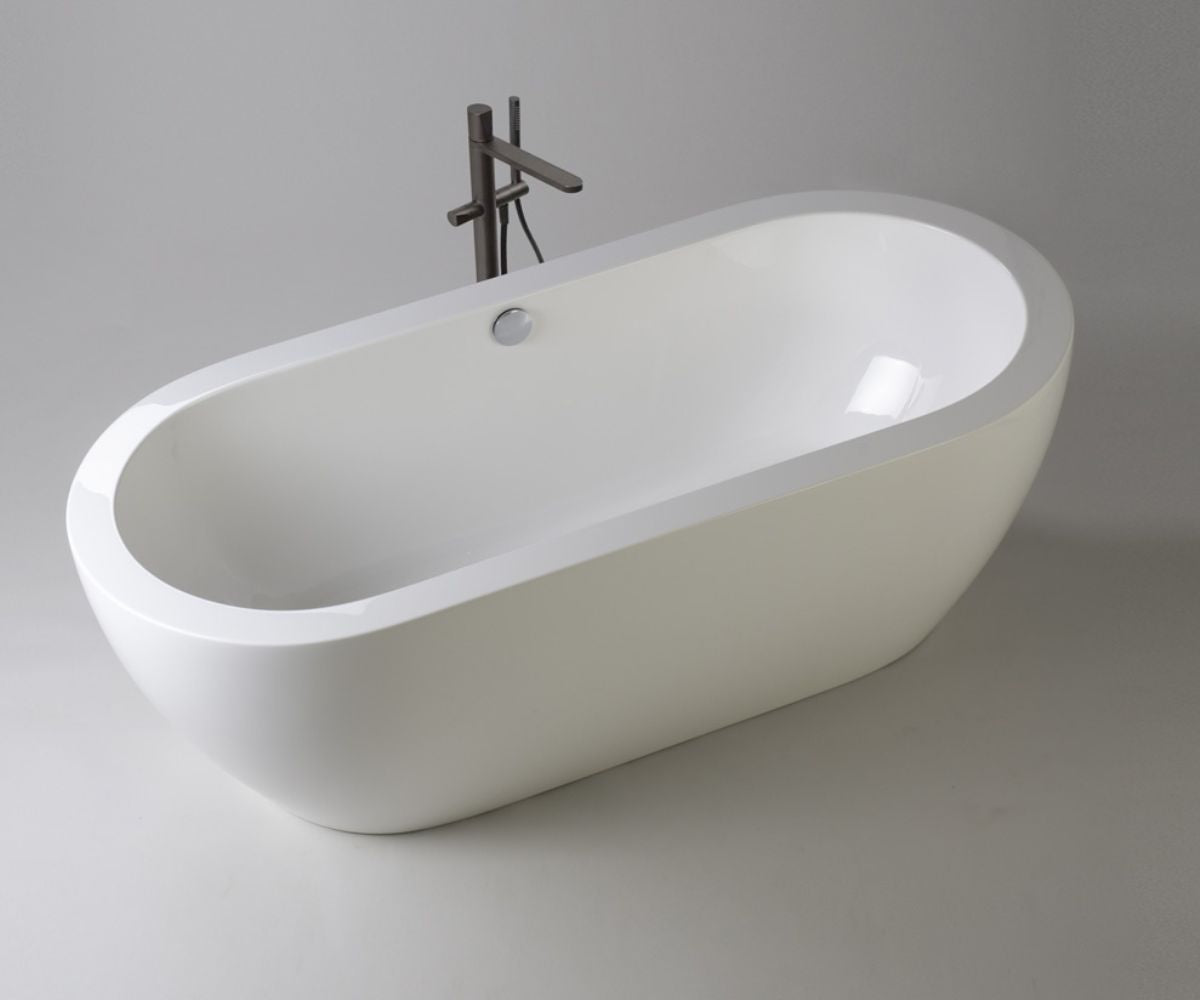 Genesis freestanding bathtub