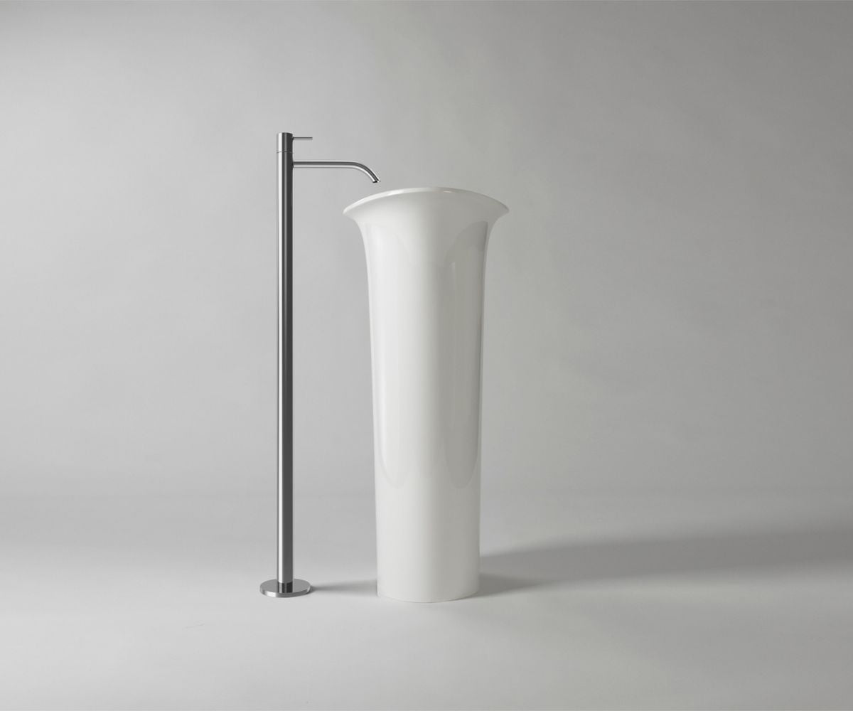 Euphoria free-standing washbasin